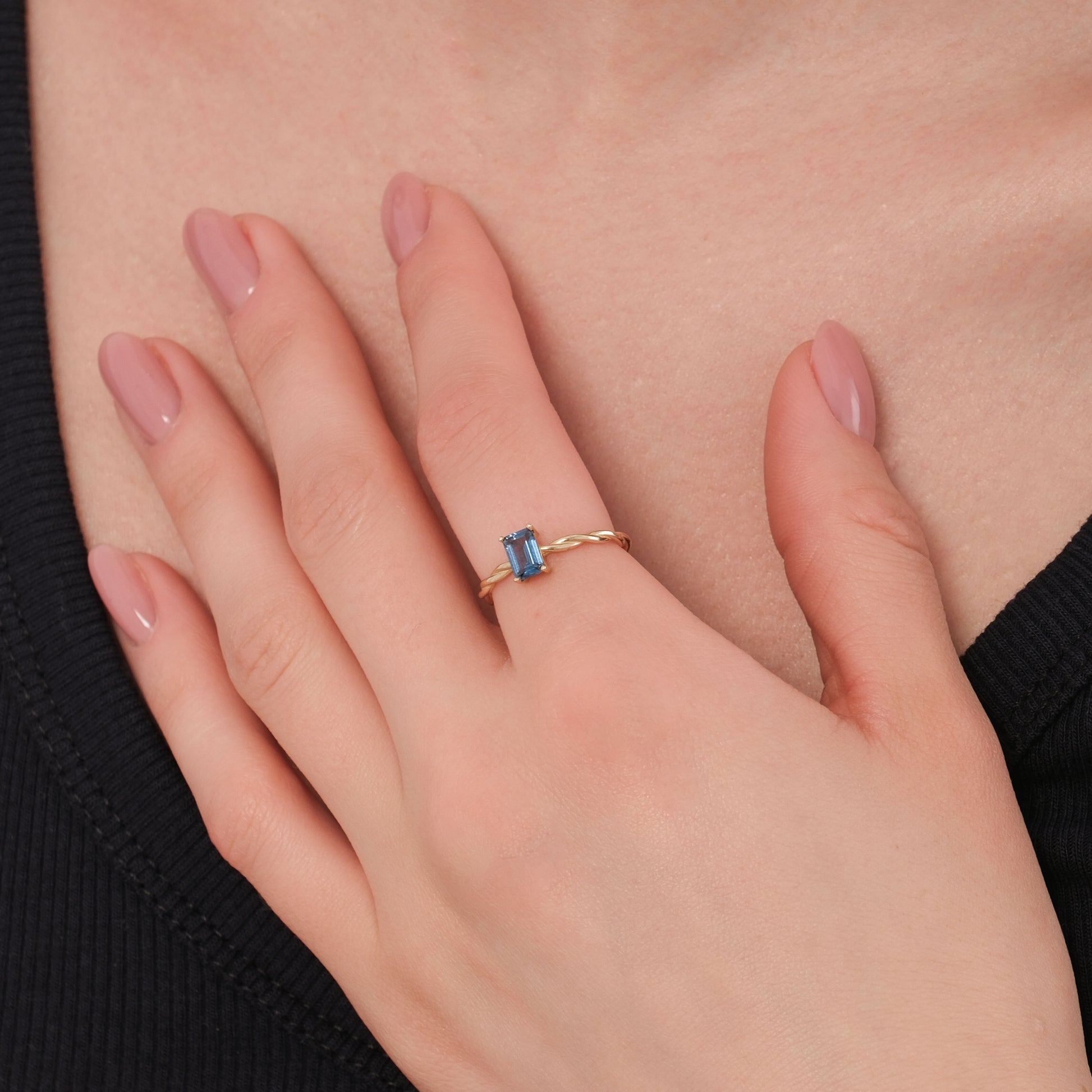 Blue Sapphire Rectangle Ring | 14K Solid Gold
