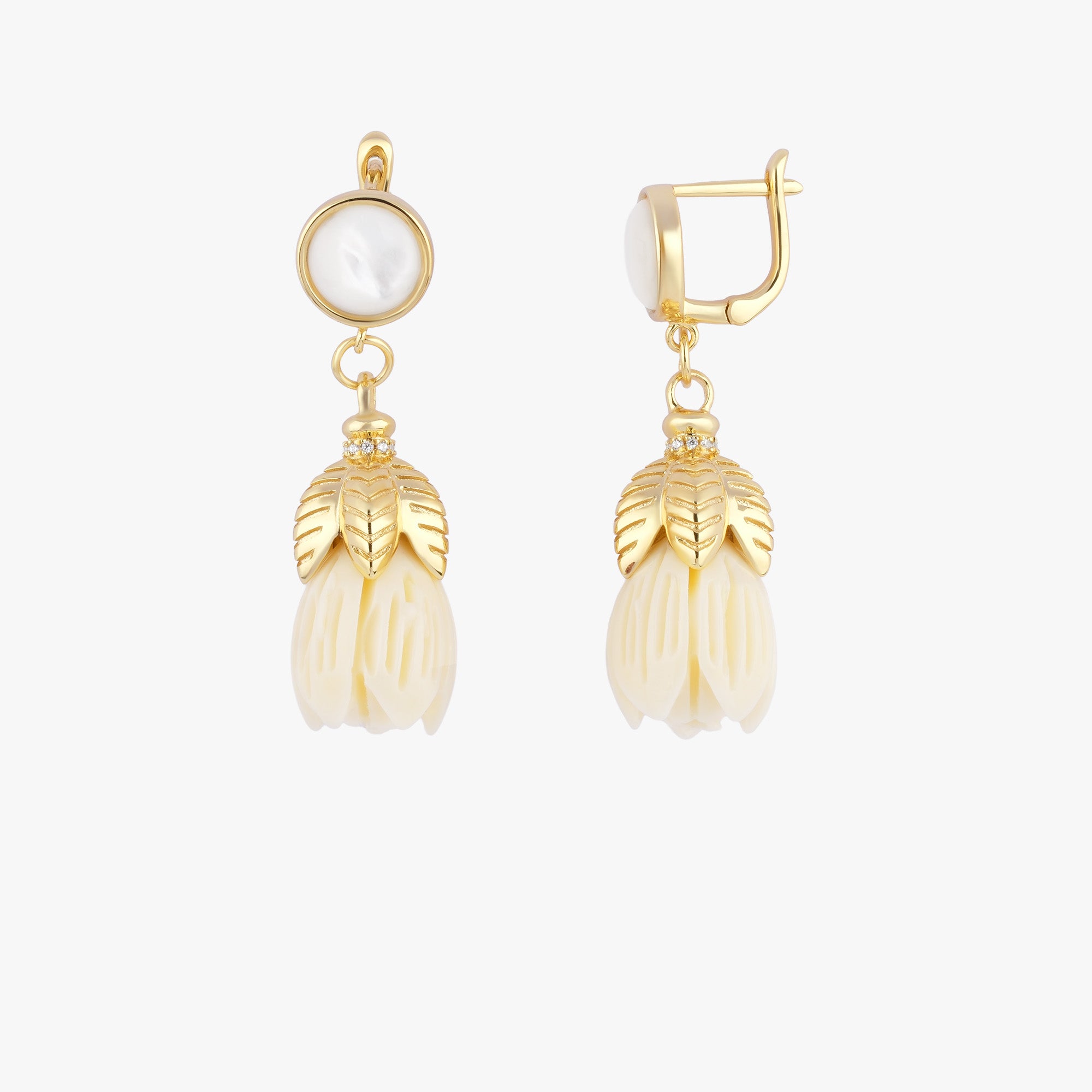 Tulip Earrings With Freashwater Pearl in Gold Plated