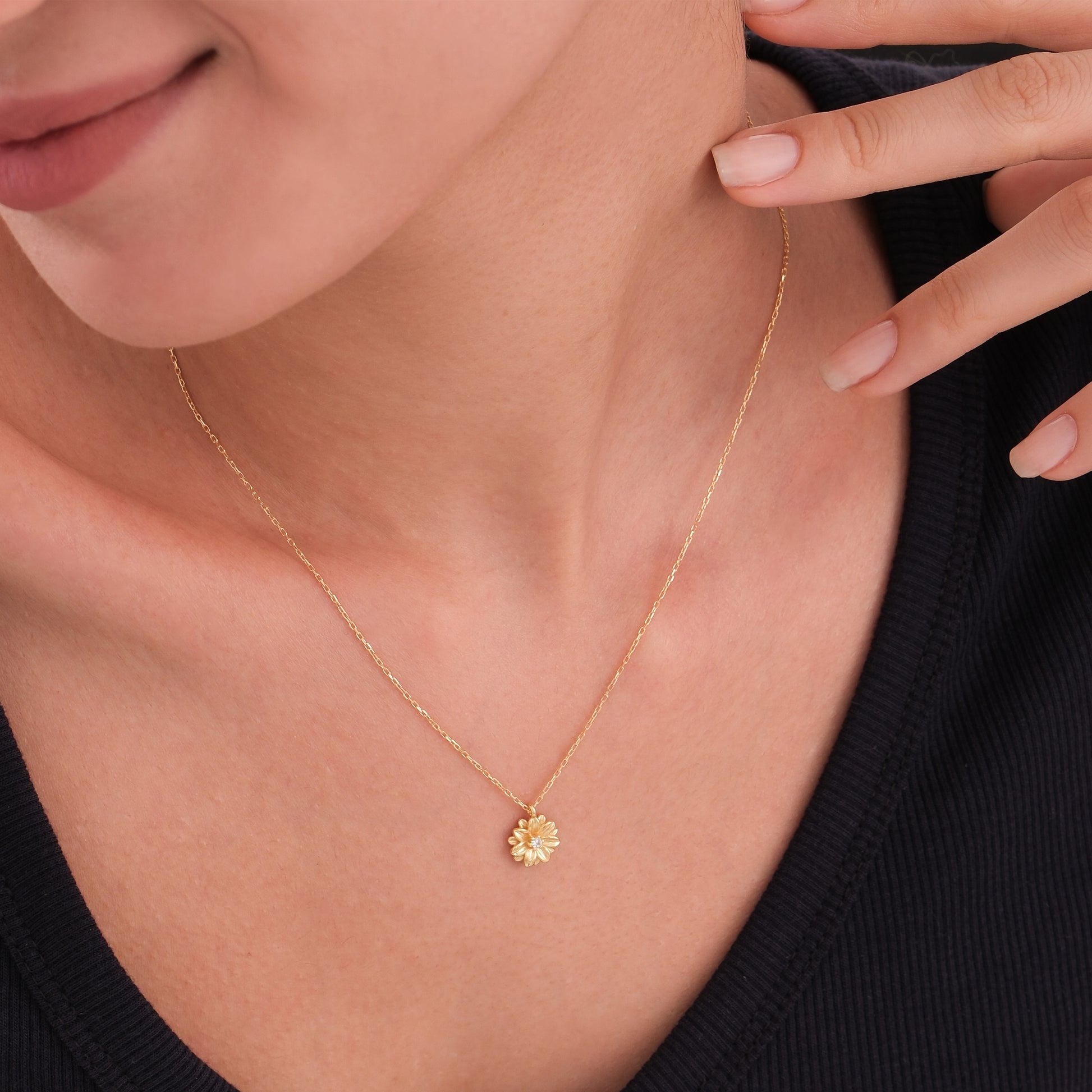 April Birth Flower Necklace | 18K Gold Vermeil