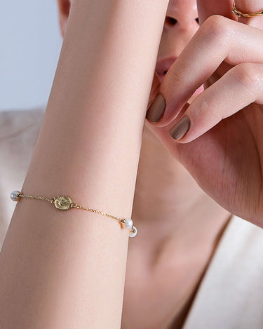 Miraculous Medal Bracelet with Real Pearl | 14K Solid Gold - Mionza Jewelry-beaded bracelet, catholic medal, faith bracelet, fashion bracelet, freshwater chain, gemstone bracelet, madonna medal, miraculous bracelet, mother mary, pearl bracelet, pearl jewelry, religious medal, spiritual jewelry