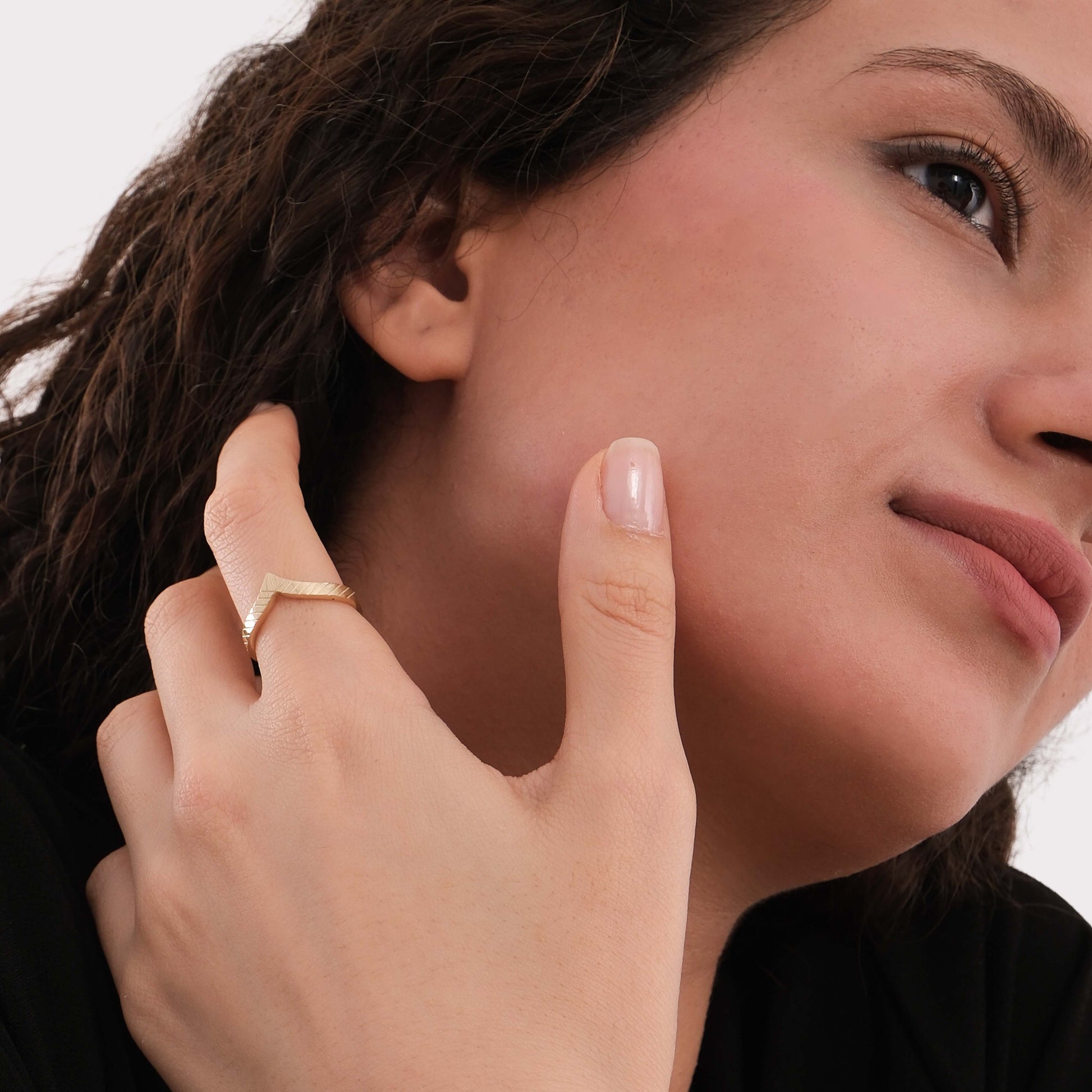 Engraved Chevron Ring | 14K Solid Gold