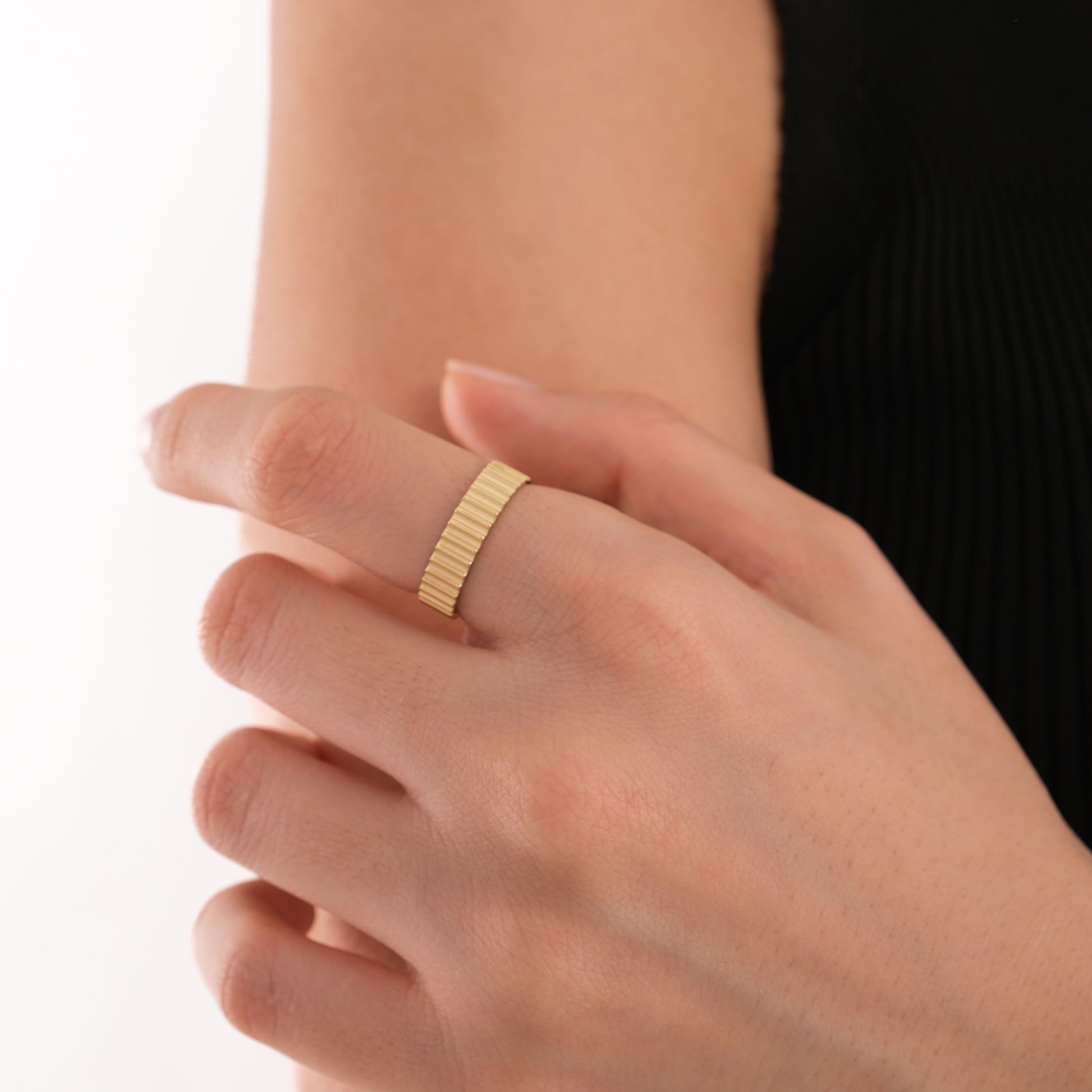 Ribbed Ring | 14K Solid Gold