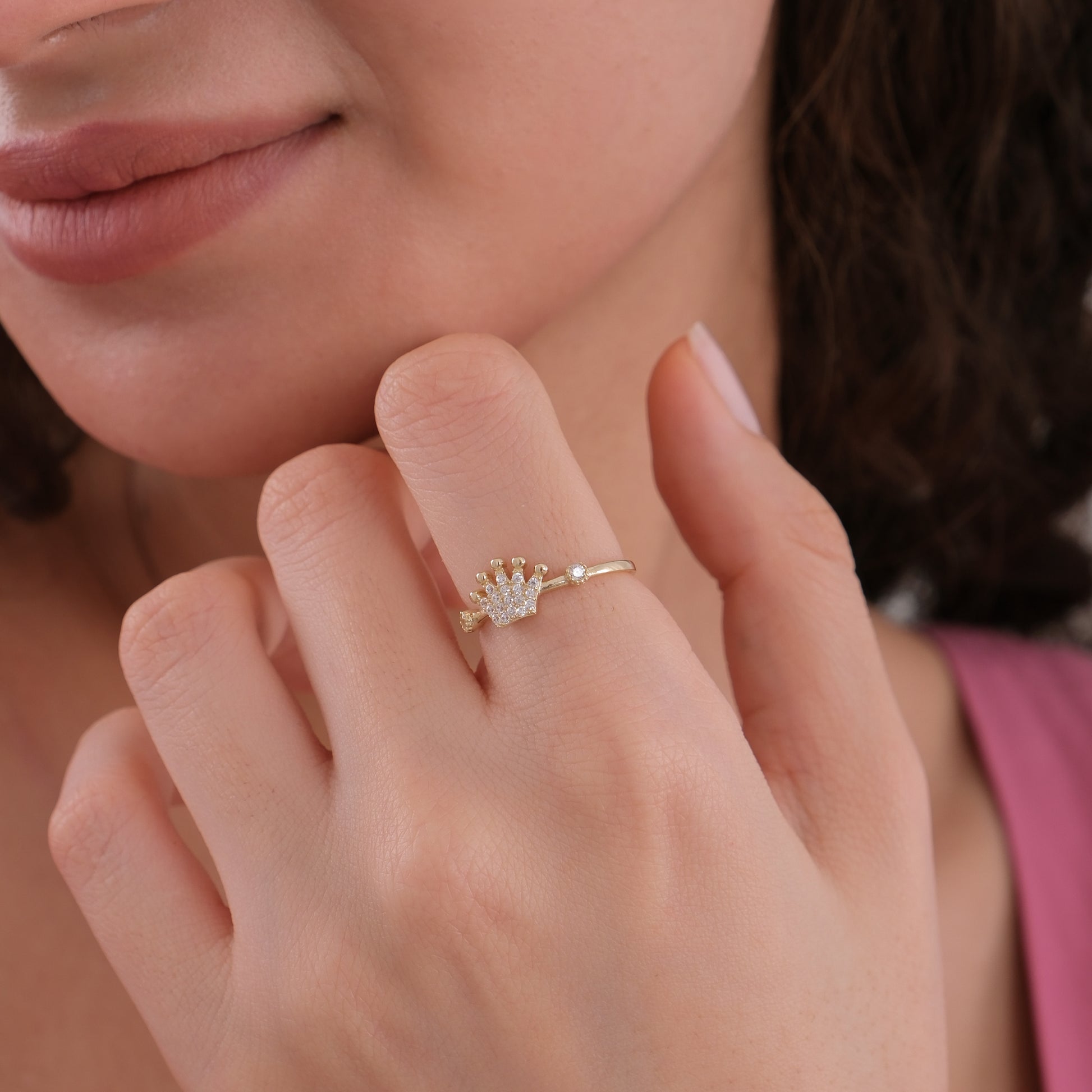 Dainty Pave Crown Ring | 14K Solid Gold