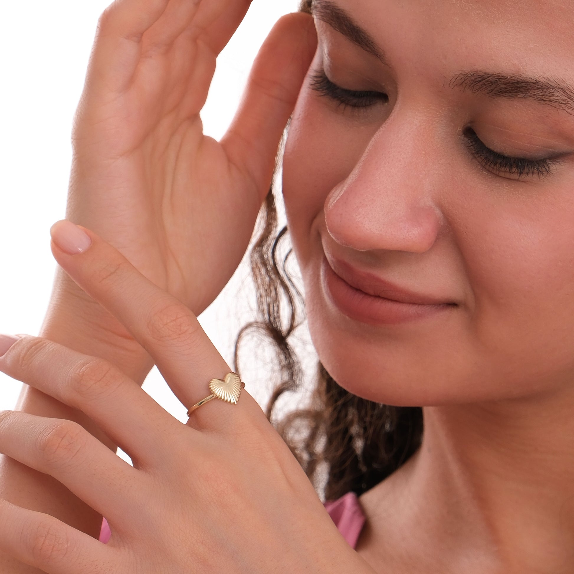 Fluted Sunburst Heart Ring | 14K Solid Gold