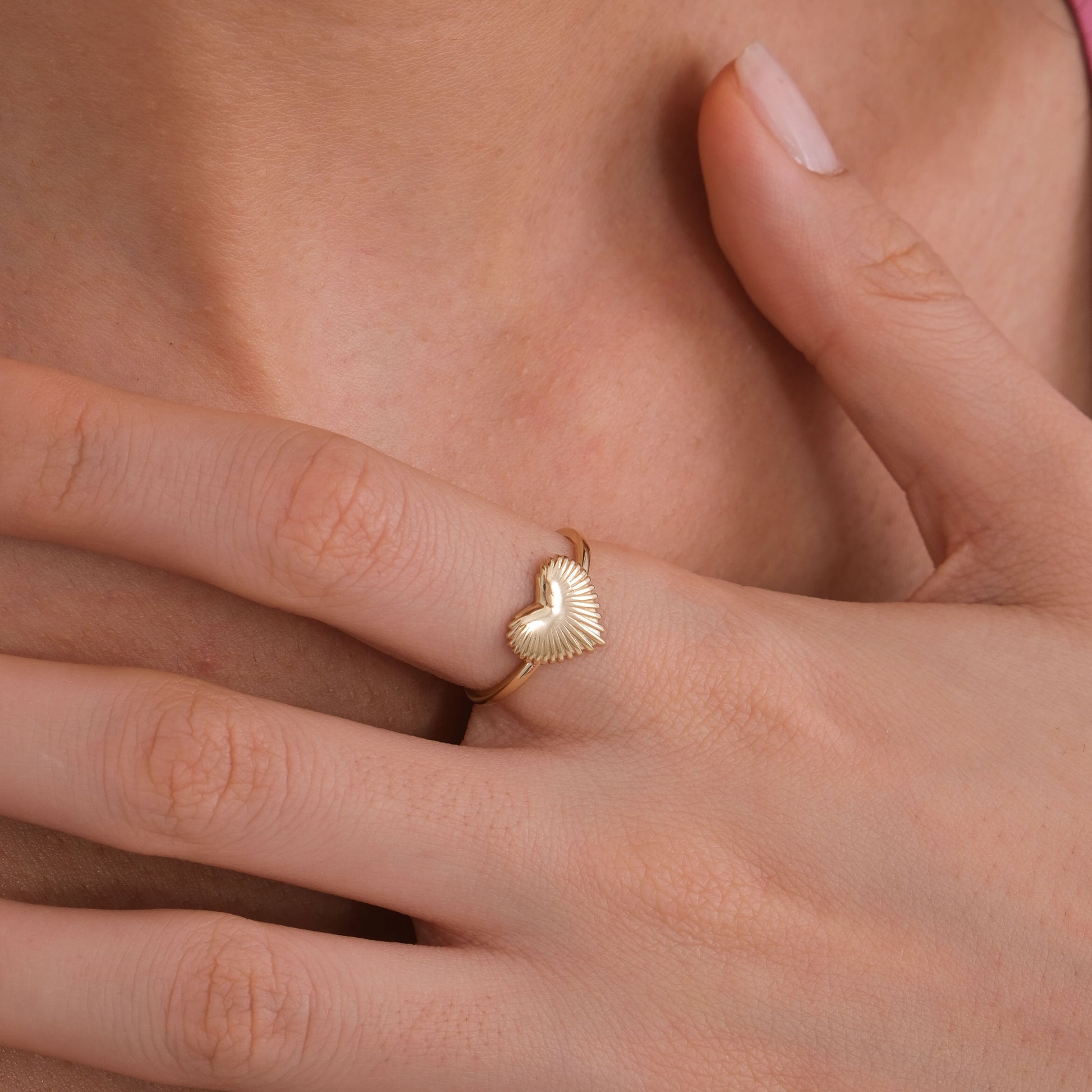 Fluted Sunburst Heart Ring | 14K Solid Gold