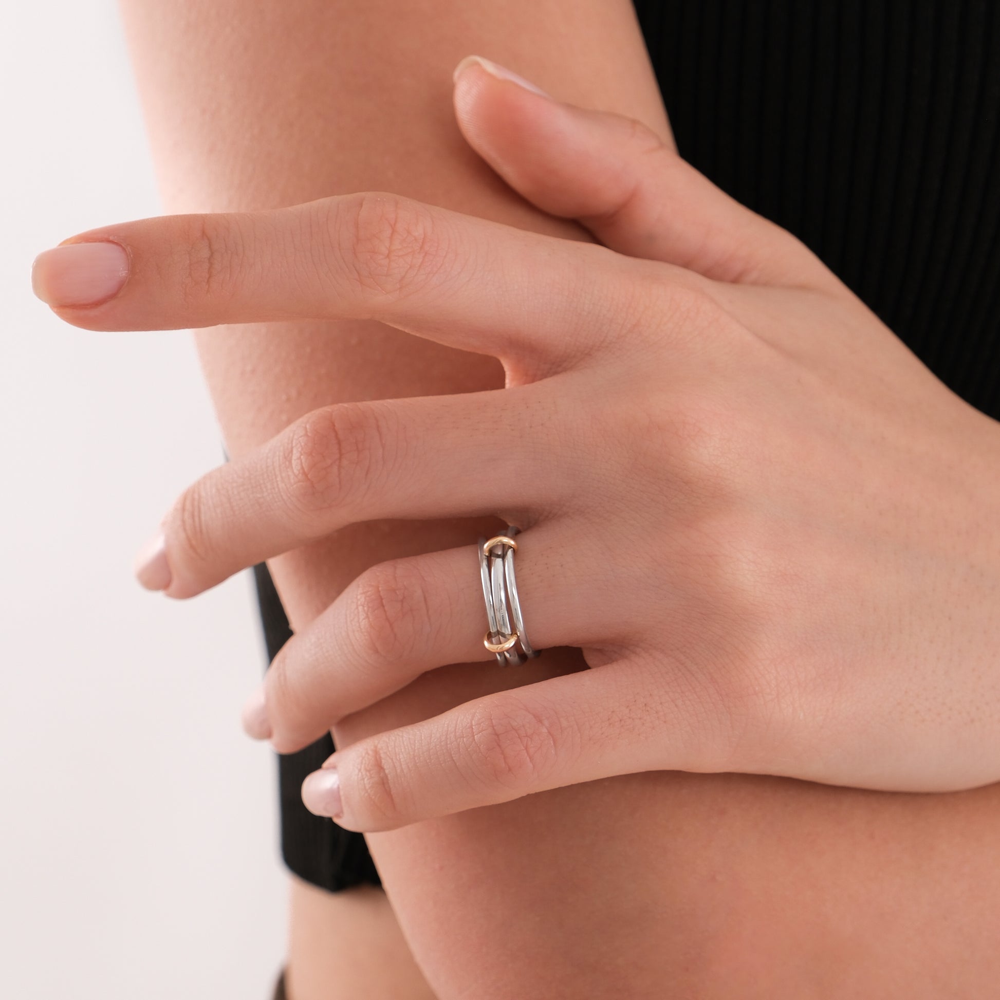 Two Tone Link Connected Ring | 14K Solid Gold