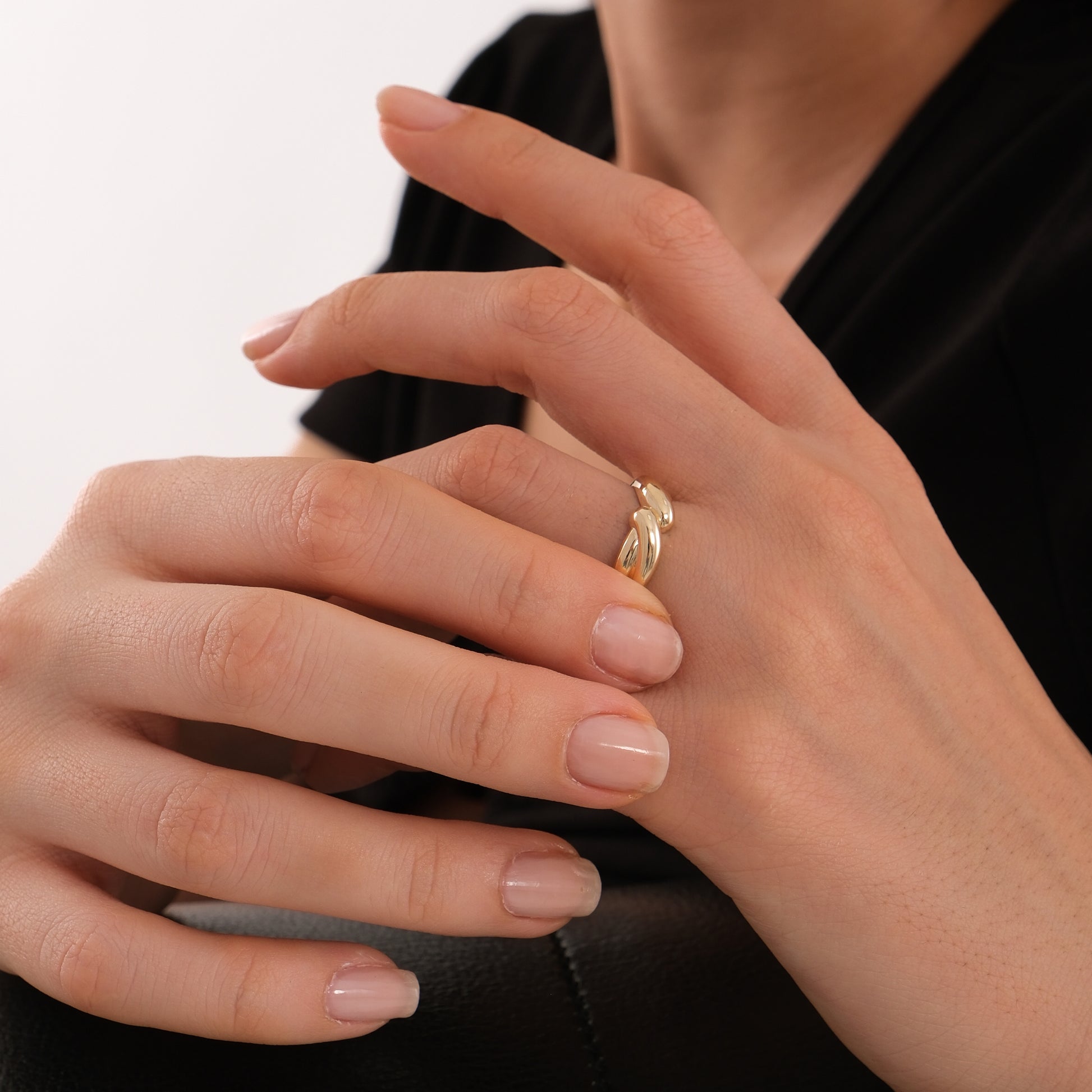 Crossover Twist Ring | 14K Solid Gold