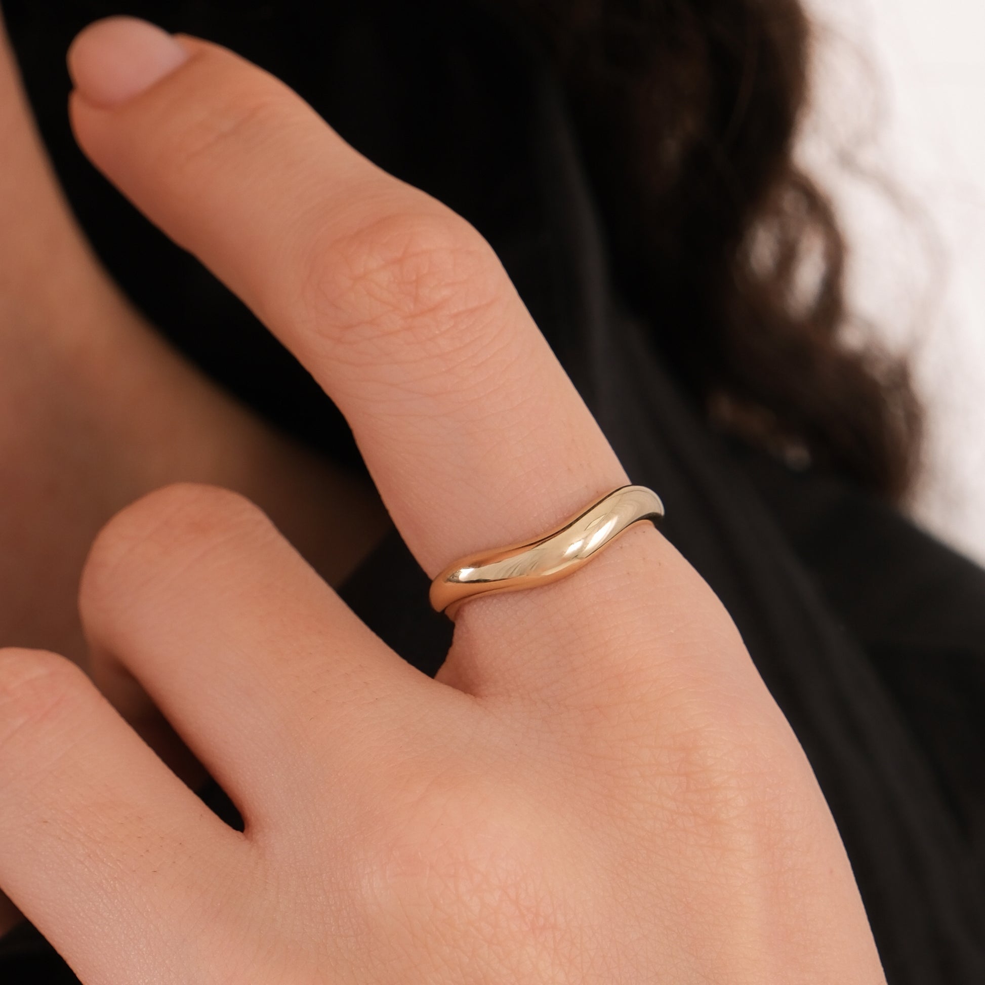 Curved Stacking Ring | 14K Solid Gold