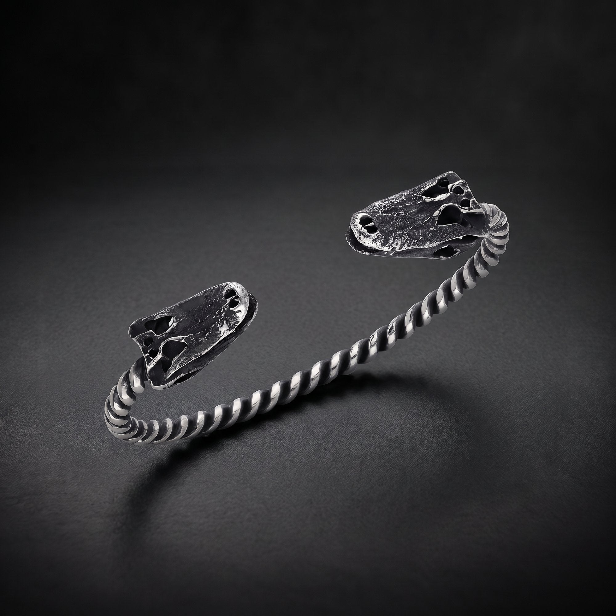 Men's crocodile head cuff bracelet in 925 sterling silver with a twisted rope band