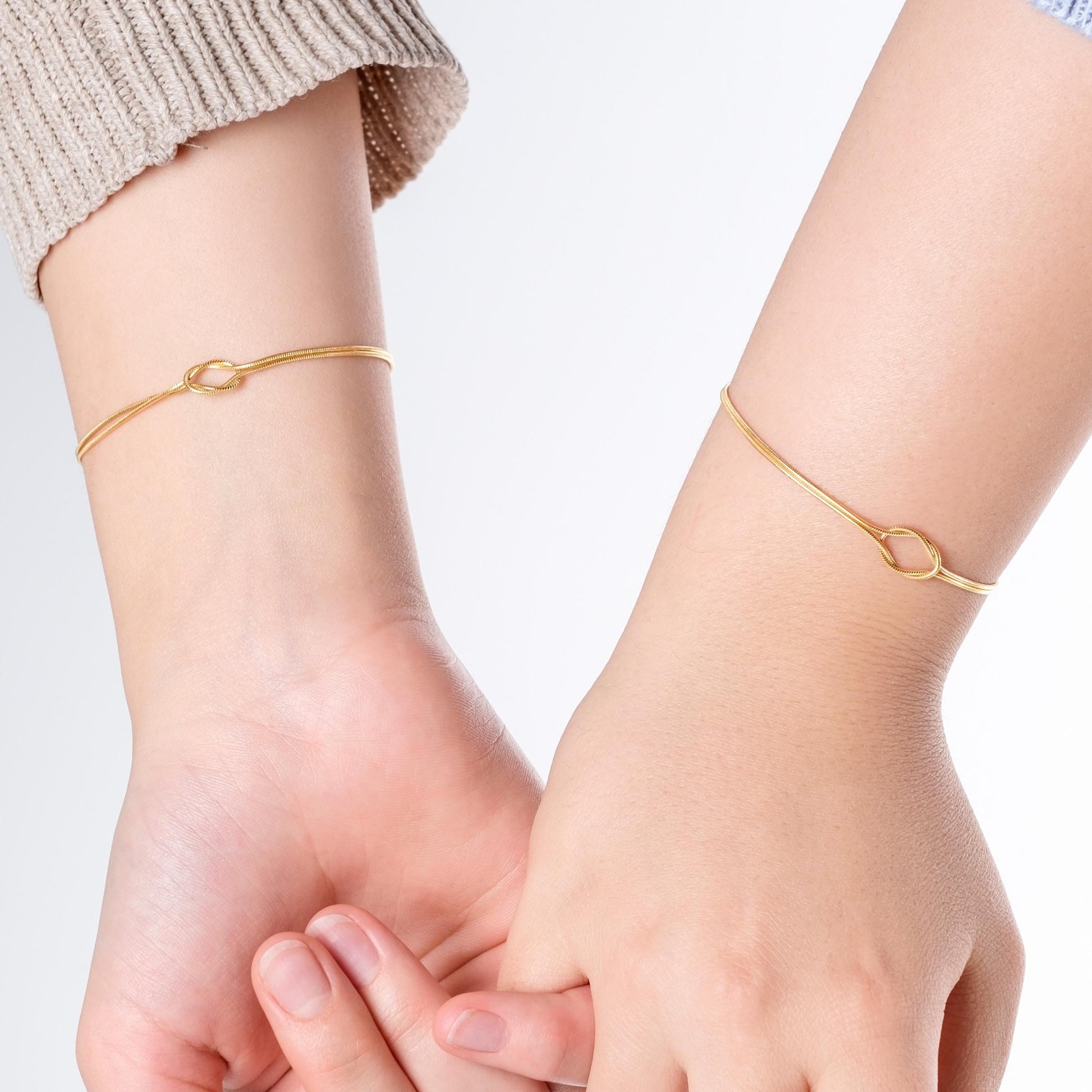 14K Gold Vermeil Sister Bracelet, Love Knot Bracelet, Mother Daughter Bracelet, Dainty Knot Bracelet, Friendship Bracelet, Christmas Gifts