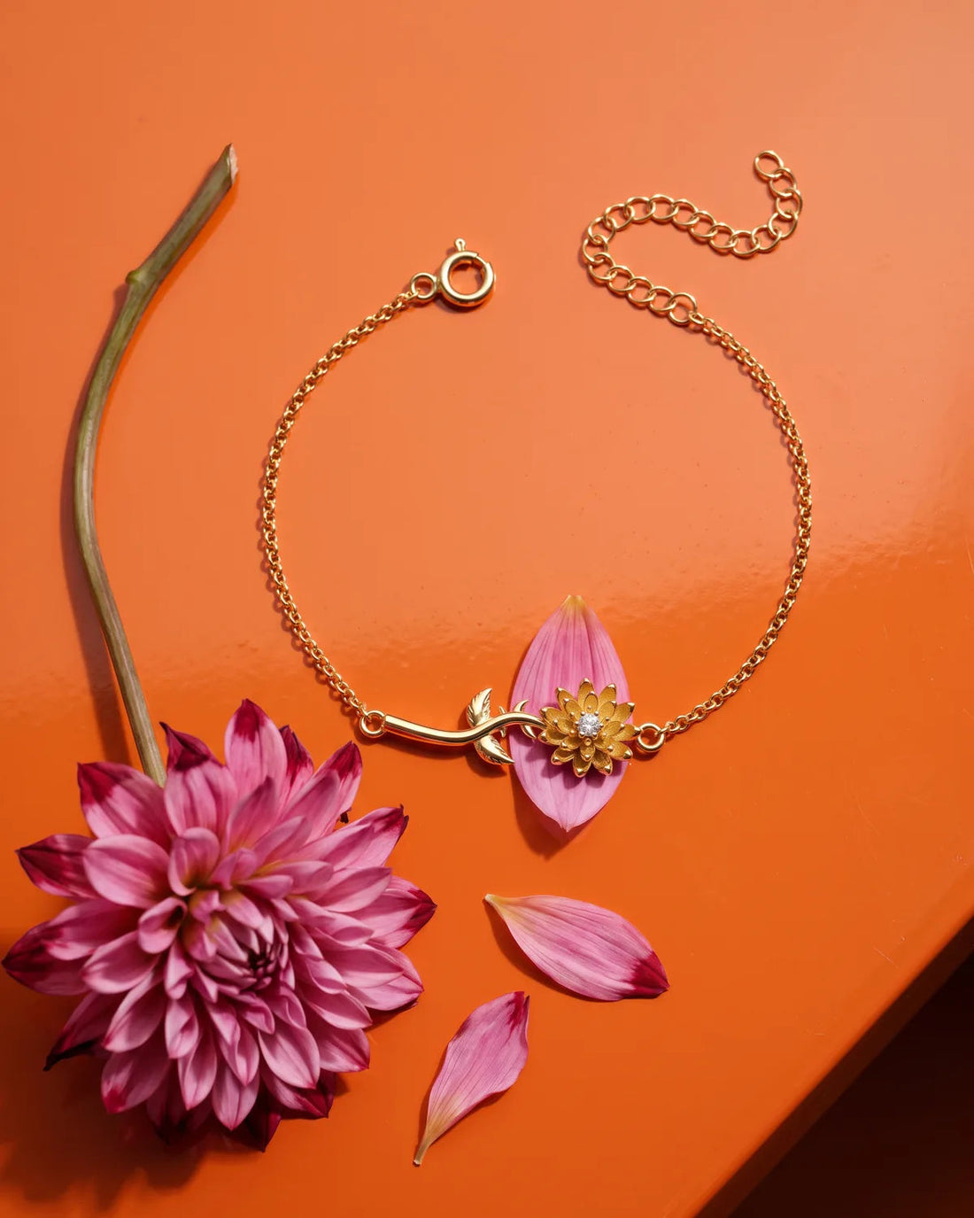 November birth flower bracelet with a dahlia