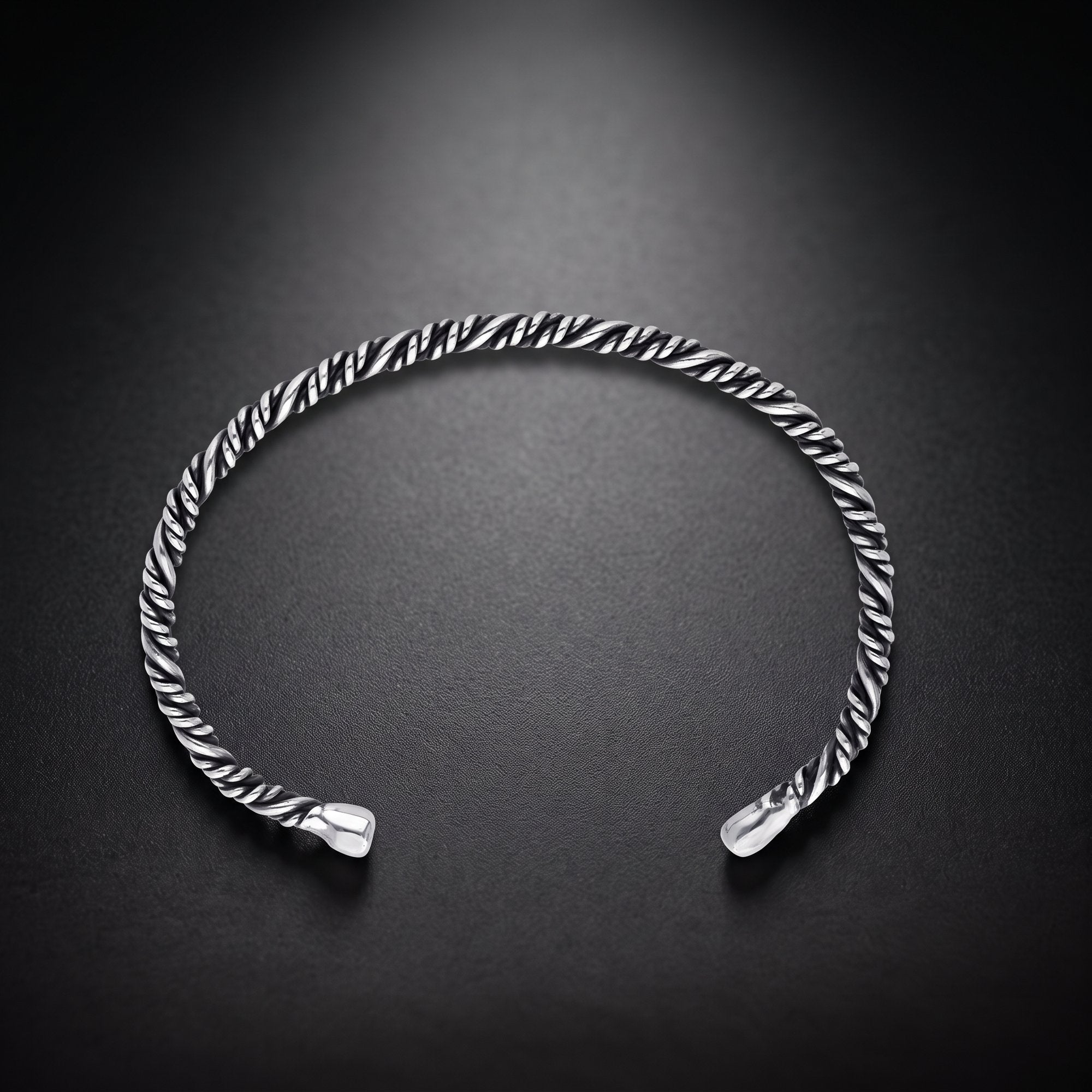 Men's twisted rope cuff bracelet in oxidized 925 sterling silver